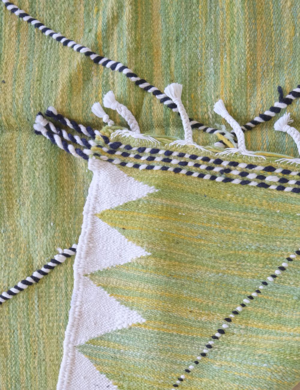 Moroccan Lemon Green Kilim Rug 10.1 x 6.4 ft / 307 x 196 cm - Surcoma
