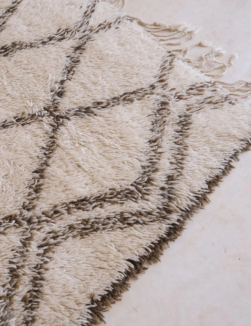 Marmoucha Rug with Diamond Wool Design 10.6 x 6.2 ft / 323 x 190 cm - Surcoma