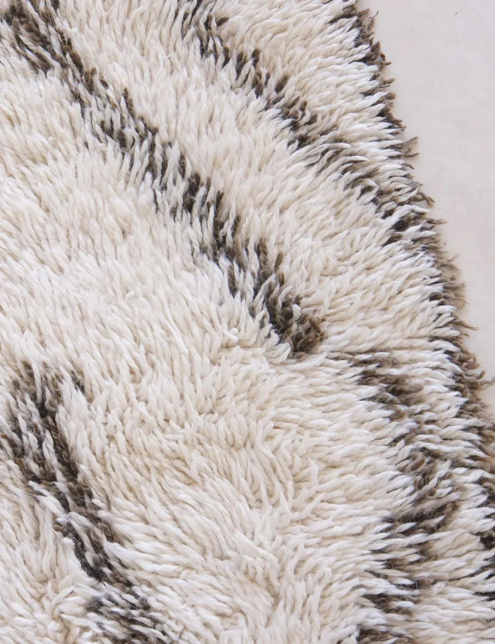 Marmoucha Rug with Diamond Wool Design 10.6 x 6.2 ft / 323 x 190 cm - Surcoma