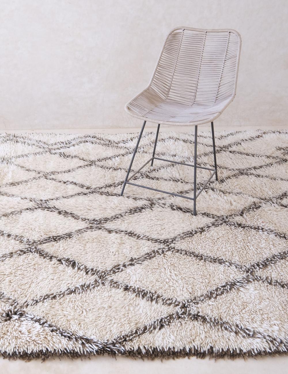 Marmoucha Rug with Diamond Wool Design 10.6 x 6.2 ft / 323 x 190 cm - Surcoma