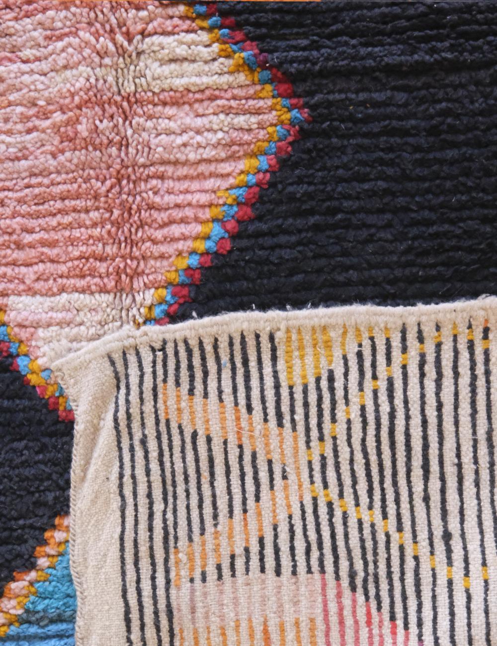 Moroccan Modern Boujad Wool Rug 8.9 x 5.5 ft / 270 x 170 cm - Surcoma