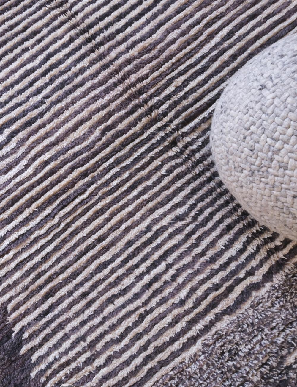 Moroccan Modern Boujad Wool Rug 9.7 x 6.9 ft / 296 x 211 cm - Surcoma