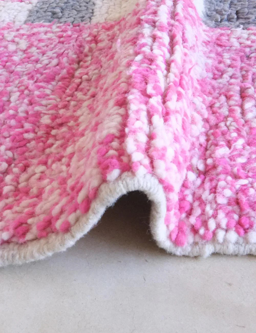 Moroccan Modern Pastel Wool Rug 9.3 x 5.6 ft / 284 x 172 cm - Surcoma