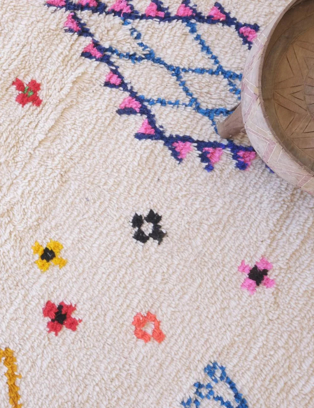 Moroccan Neon Rug 9.4 x 6.9 ft / 286 x 213 cm - Surcoma