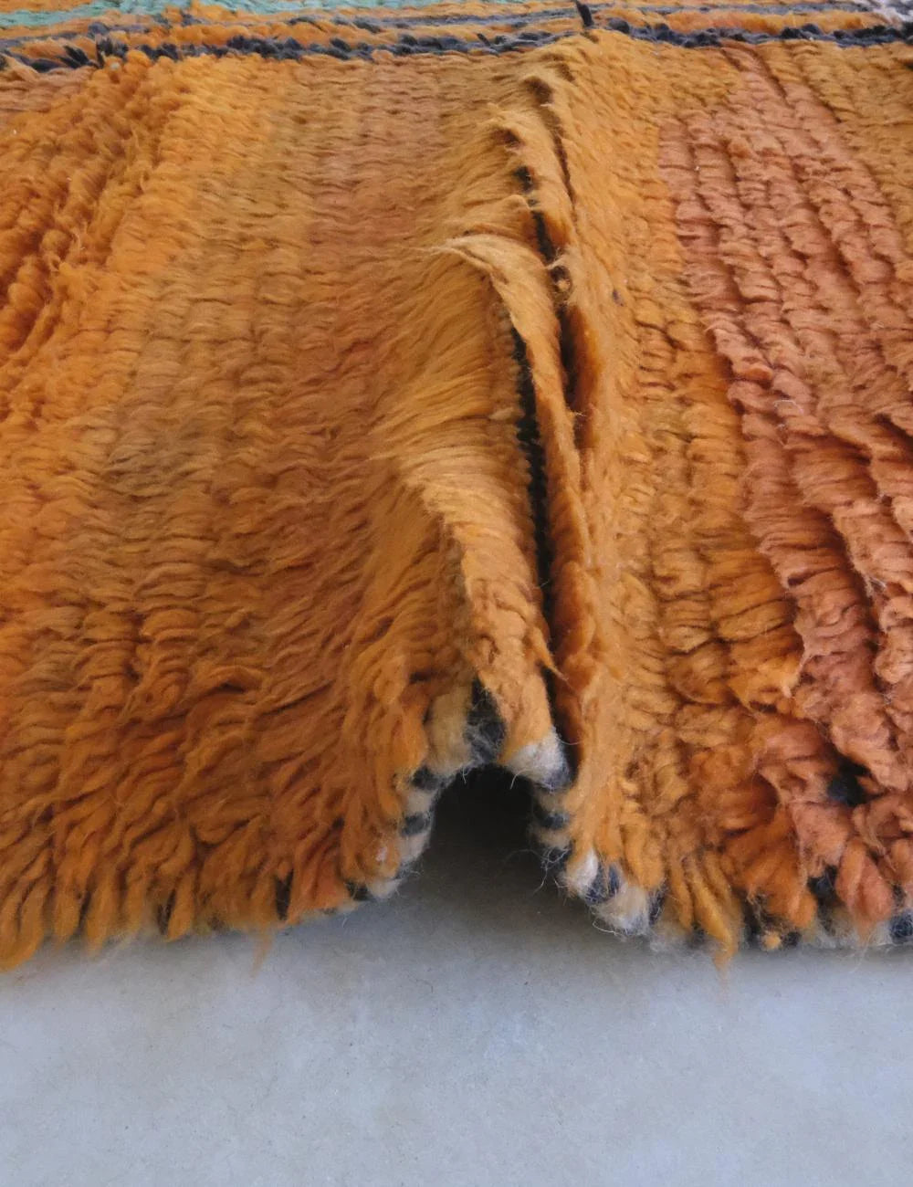 Moroccan Orange Wool Rug 9.1 x 5.7 ft / 276 x 176 cm - Surcoma