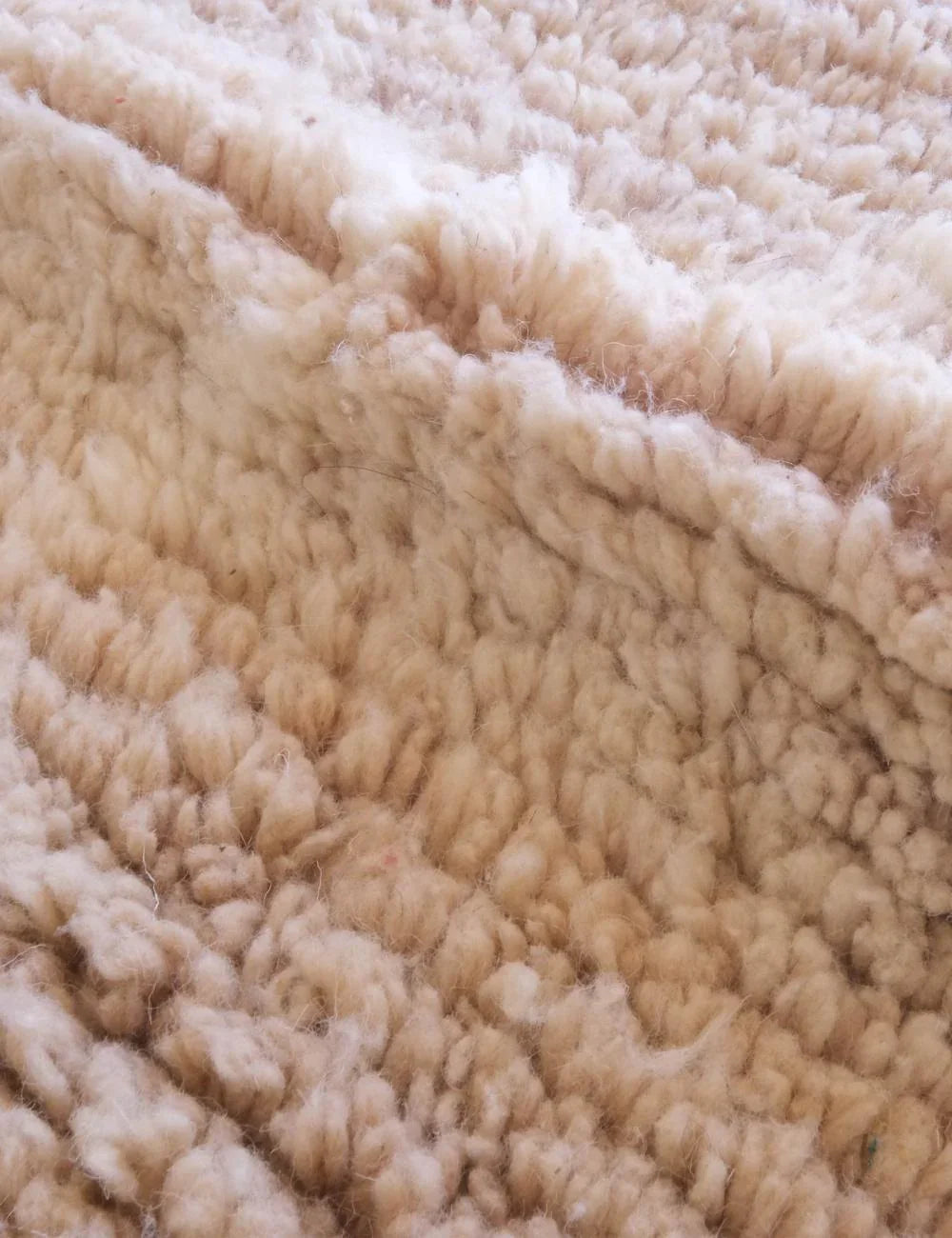 Moroccan Plush Rug 8 x 4.9 ft / 245 x 151 cm - Surcoma