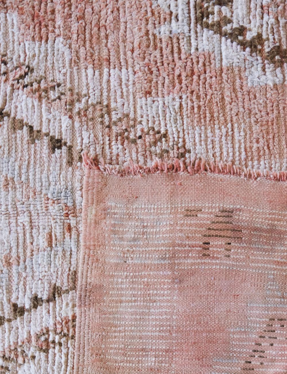 Boujad Moroccan Coral Pink Rug 8.6 x 5.3 ft / 263 x 164 cm - Surcoma