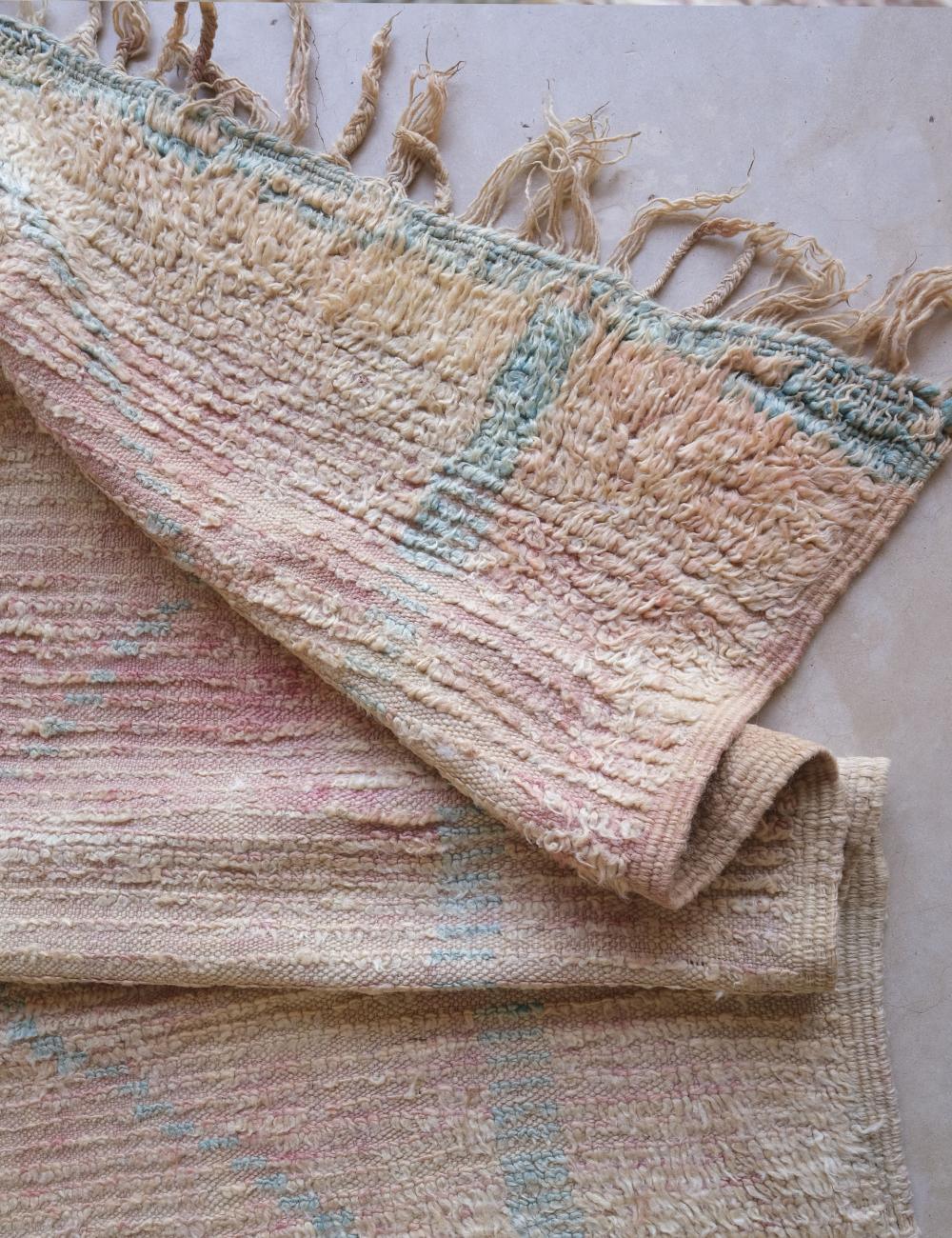 Handwoven Moroccan Peach Rug 9.4 x 4.9 ft / 288 x 152 cm - Surcoma