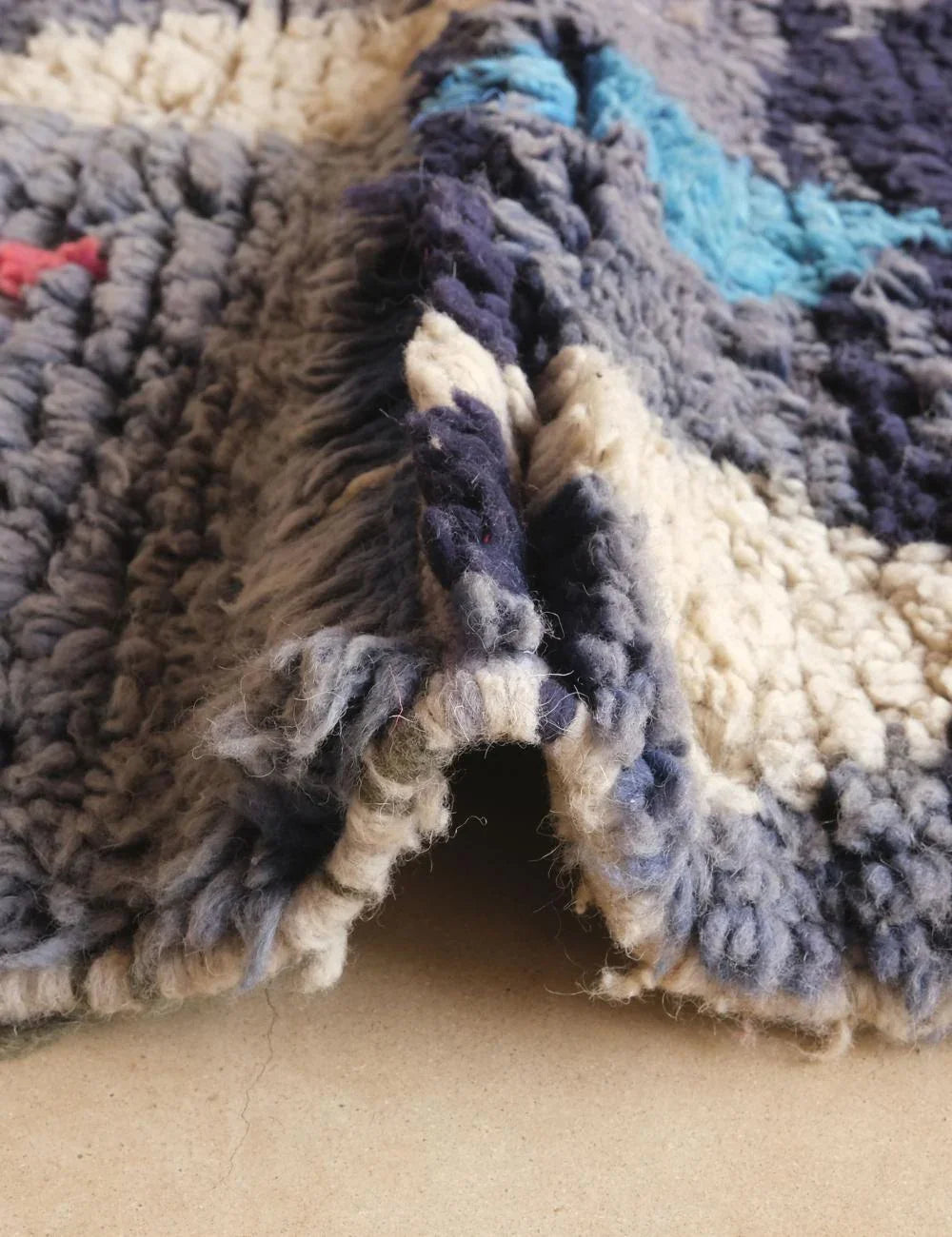 Boujad Moroccan Wool Rug 6.6 x 5.6 ft / 200 x 173 cm - Surcoma