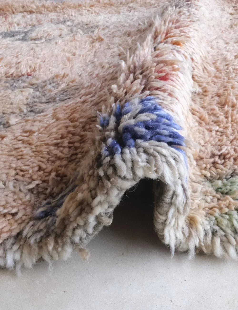 Moroccan Shag Rug 8.7 x 5.6 ft / 266 x 171 cm - Surcoma
