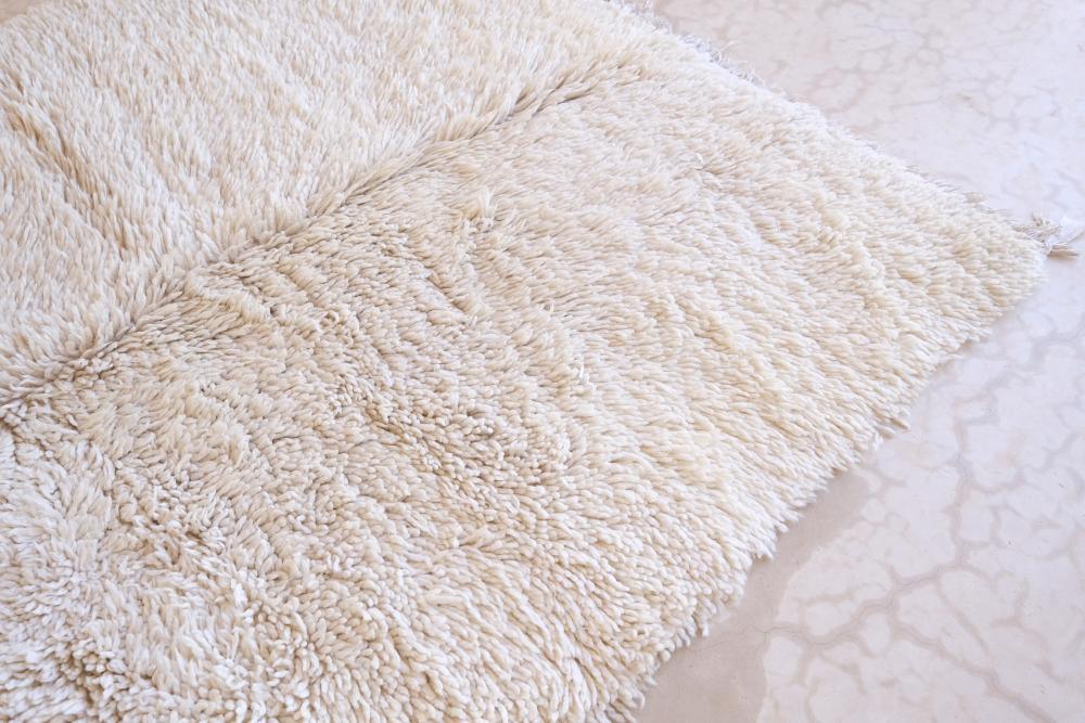 Moroccan Solid White Rug 9.2 x 4.7 ft / 280 x 144 cm - Surcoma