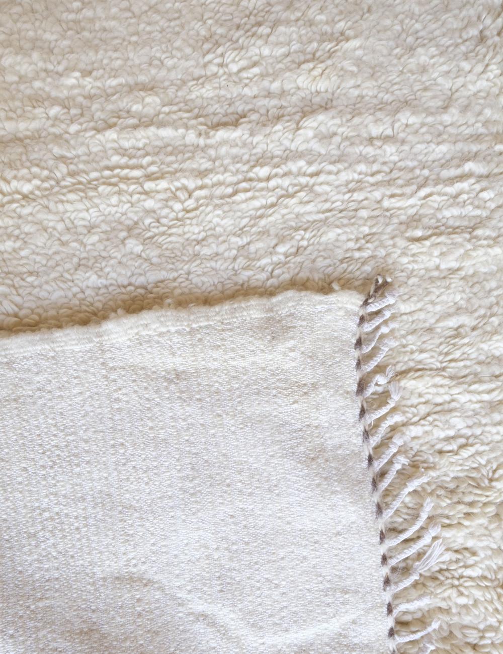 Moroccan White Beni Ourain Kilim Rug 9.6 x 6.2 ft / 292 x 191 cm - Surcoma