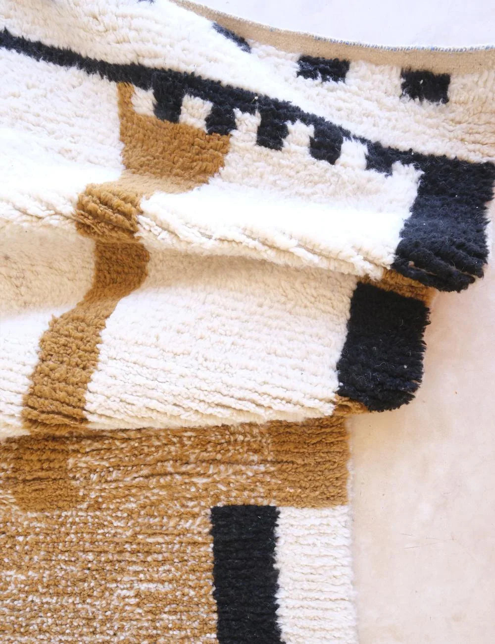 Neutral Moroccan Wool Rug 8.7 x 7.2 ft / 266 x 221 cm - Surcoma