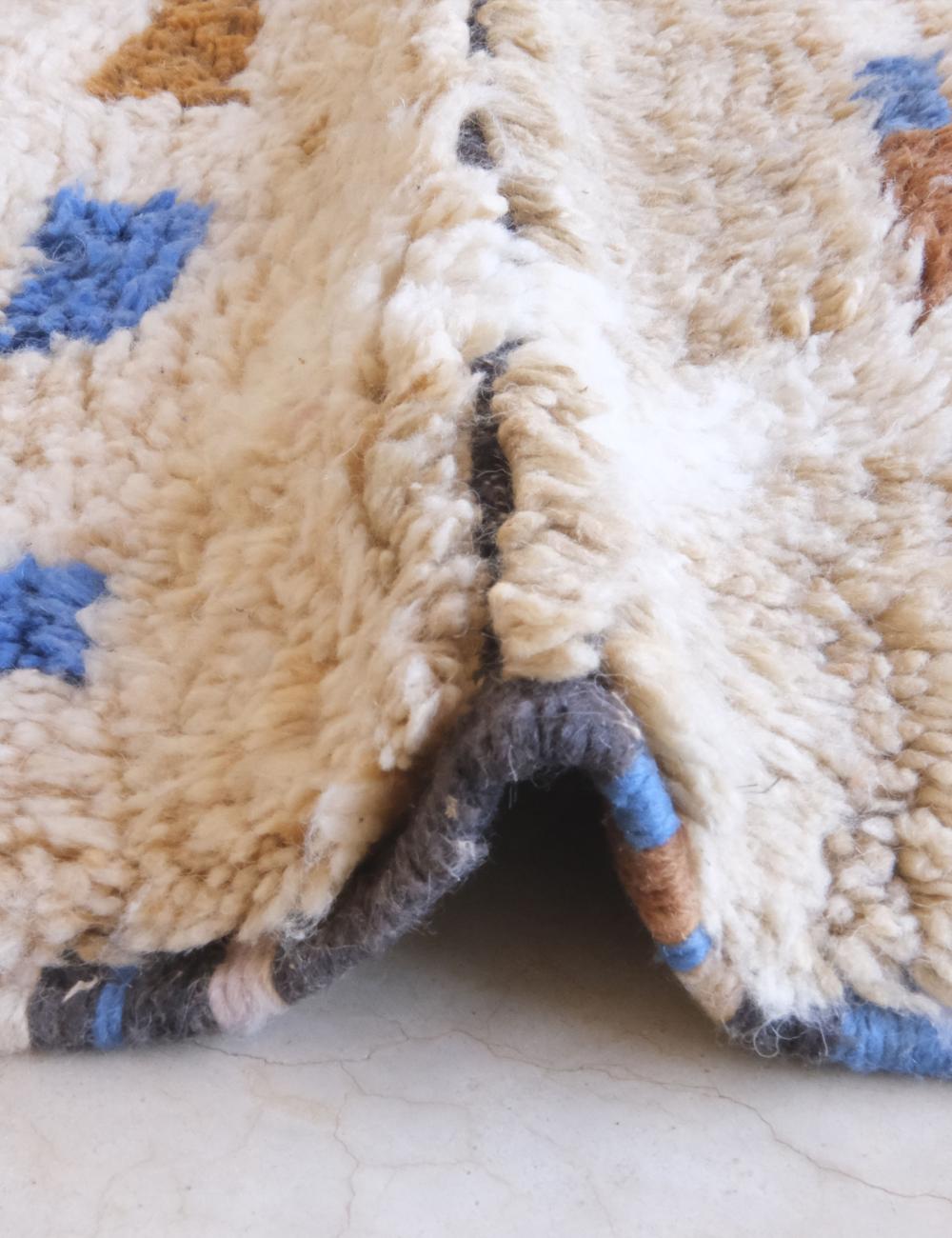 Neutral Moroccan Wool Rug 8.6 x 4.9 ft / 263 x 150 cm