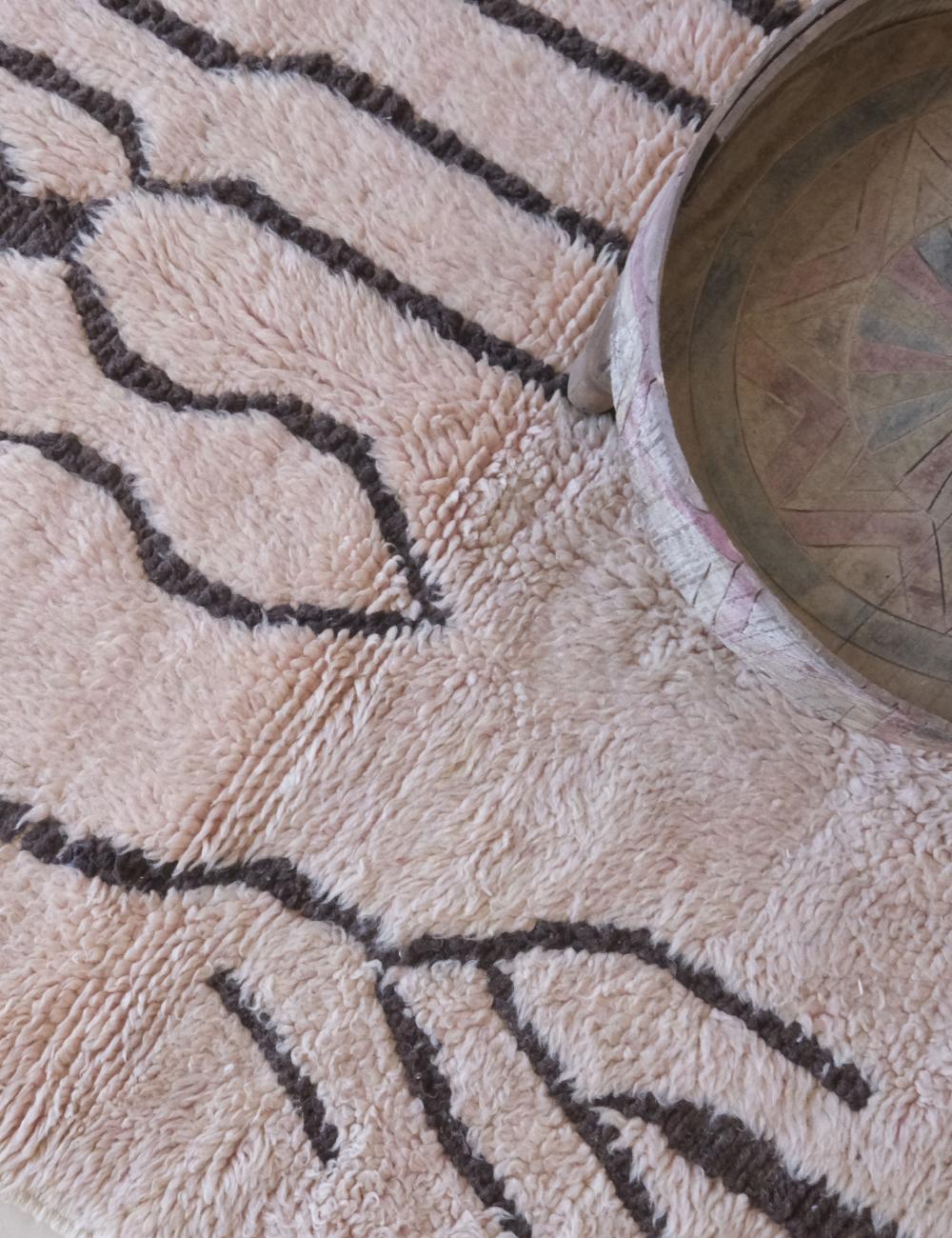 Pale Pink Moroccan Wool Rug 5.7 x 3.8 ft / 173 x 116 cm