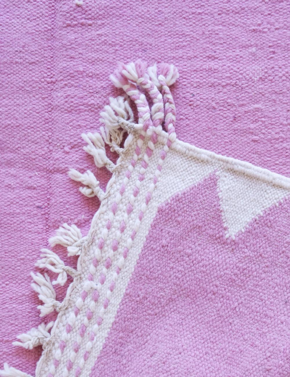 Pink Kilim Moroccan Rug 7.6 x 4.5 ft / 233 x 138 cm - Surcoma
