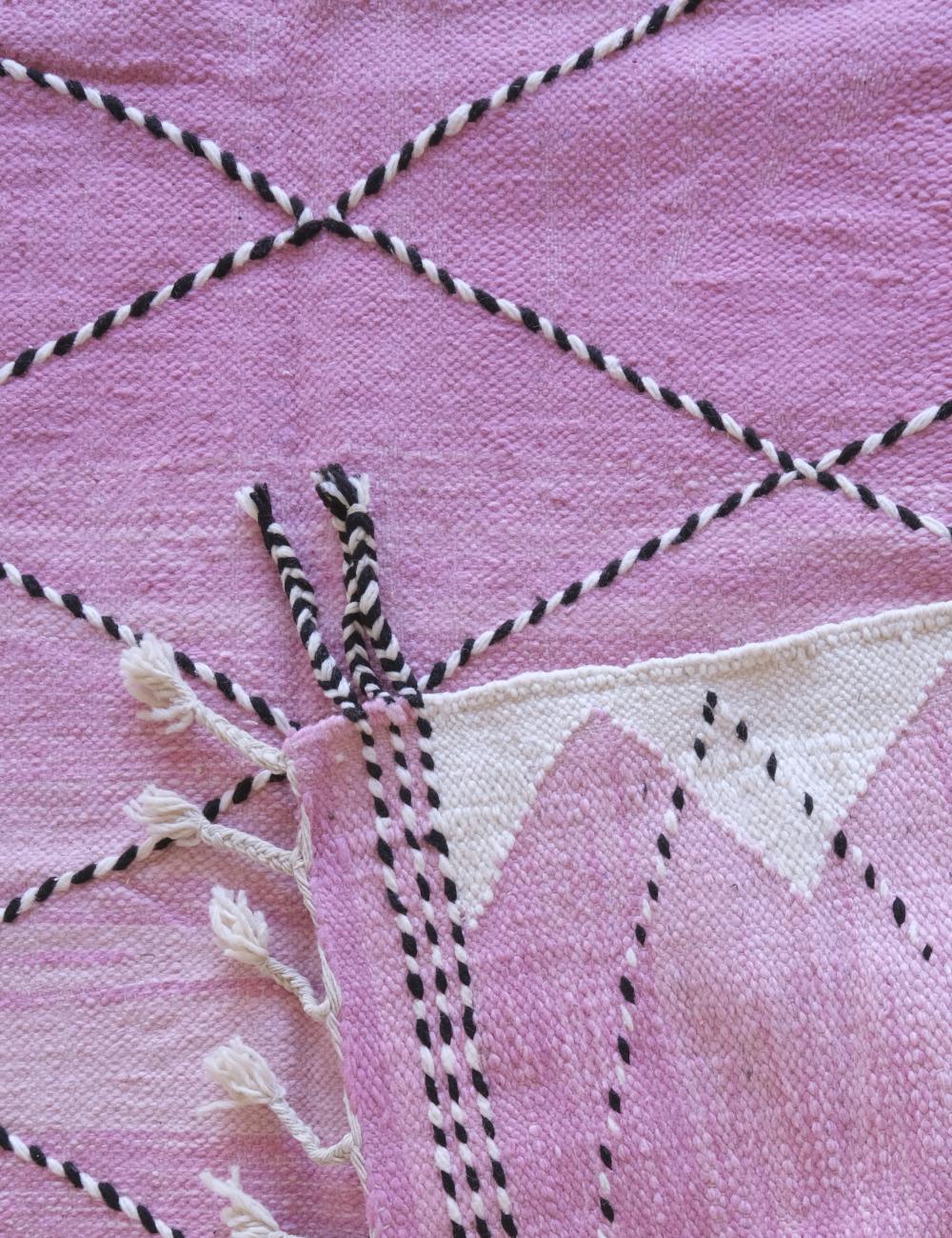 Pink Kilim Moroccan Rug 8 x 5.6 ft / 245 x 171 cm - Surcoma