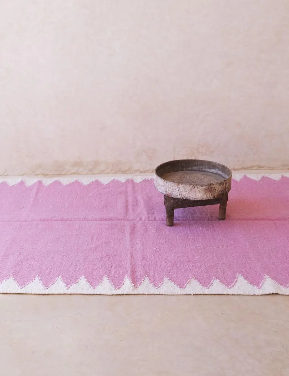 Pink Kilim Moroccan Rug 7.6 x 4.5 ft / 233 x 138 cm - Surcoma