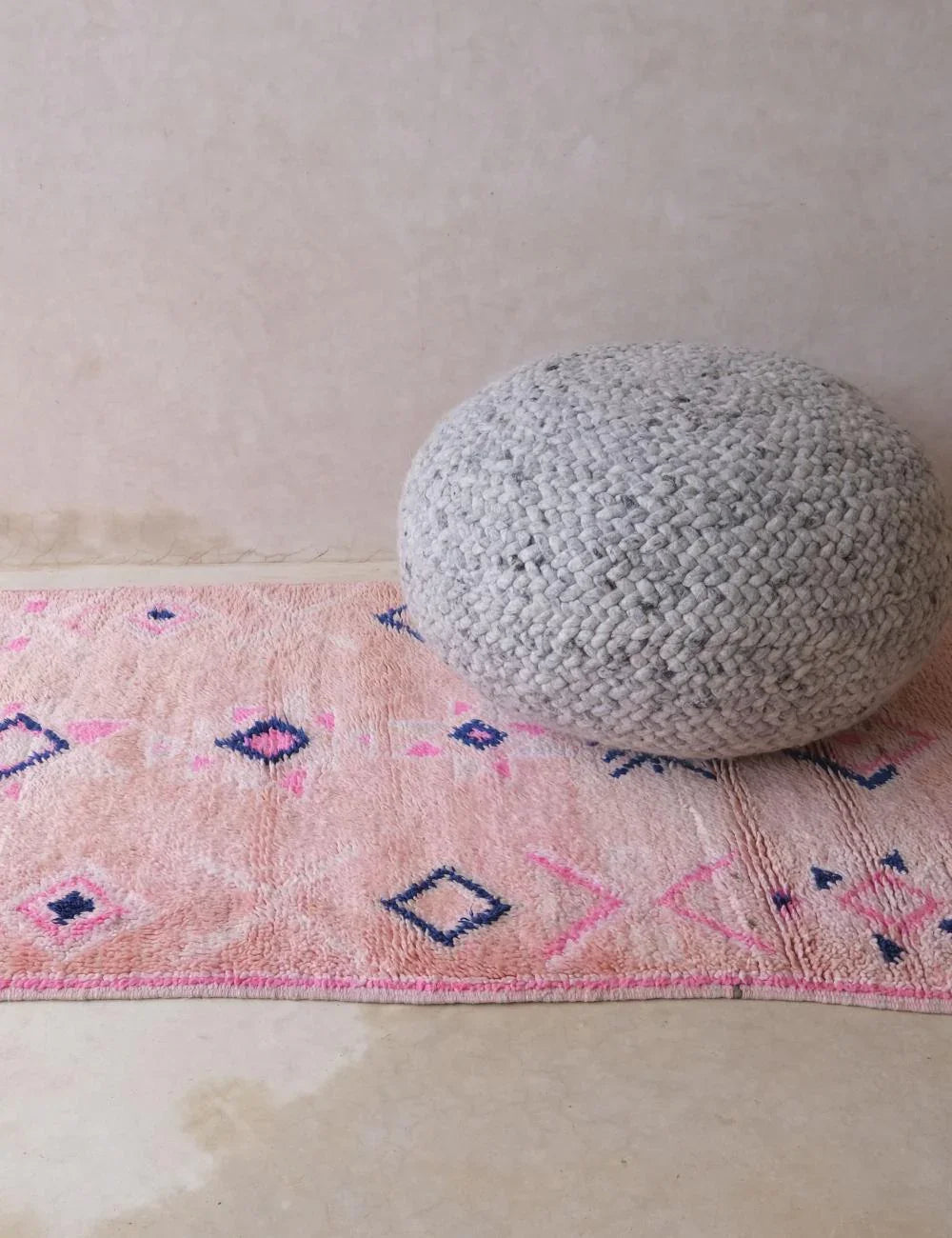 Pink Moroccan Runner Wool Rug 9.1 x 3.3 ft / 277 x 102 cm - Surcoma