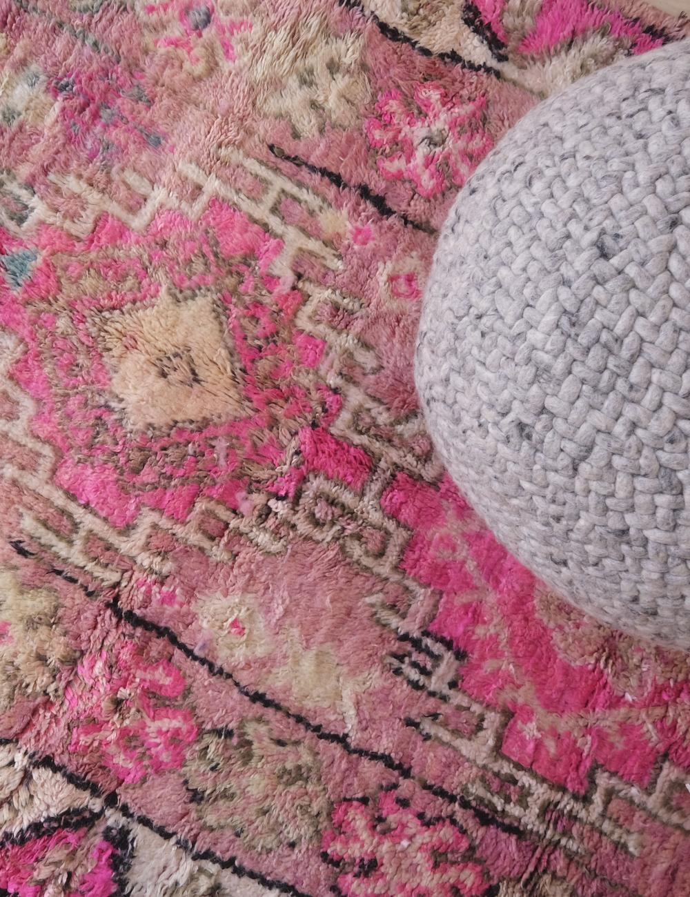 Pink Moroccan Wool Rug 9.2 x 5.2 ft / 281 x 160 cm - Surcoma