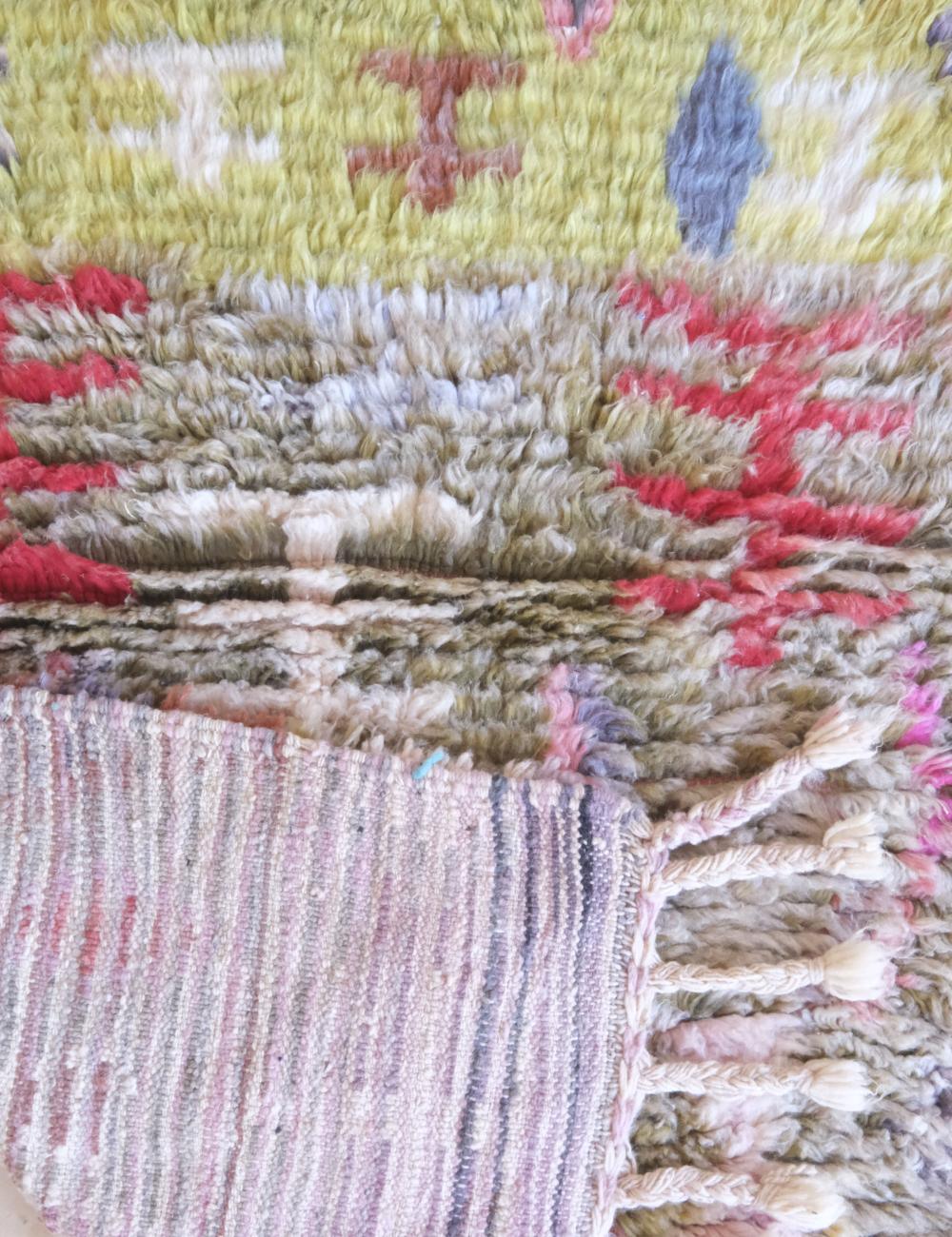Shaggy Moroccan Wool Rug 5.4 x 3.4 ft / 164 x 104 cm - Surcoma