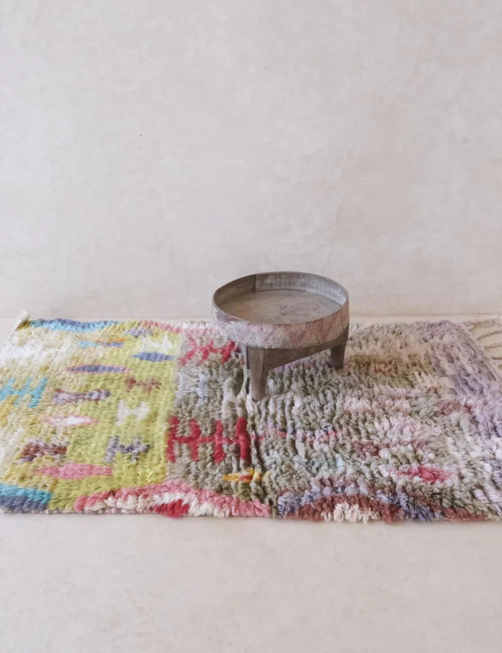 Shaggy Moroccan Wool Rug 5.4 x 3.4 ft / 164 x 104 cm - Surcoma