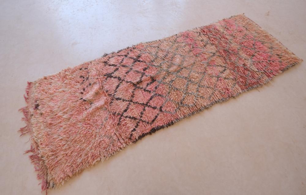 Shaggy Pink Runner Rug for Hallway 9.2 x 3.3 ft / 280 x 102 cm - Surcoma