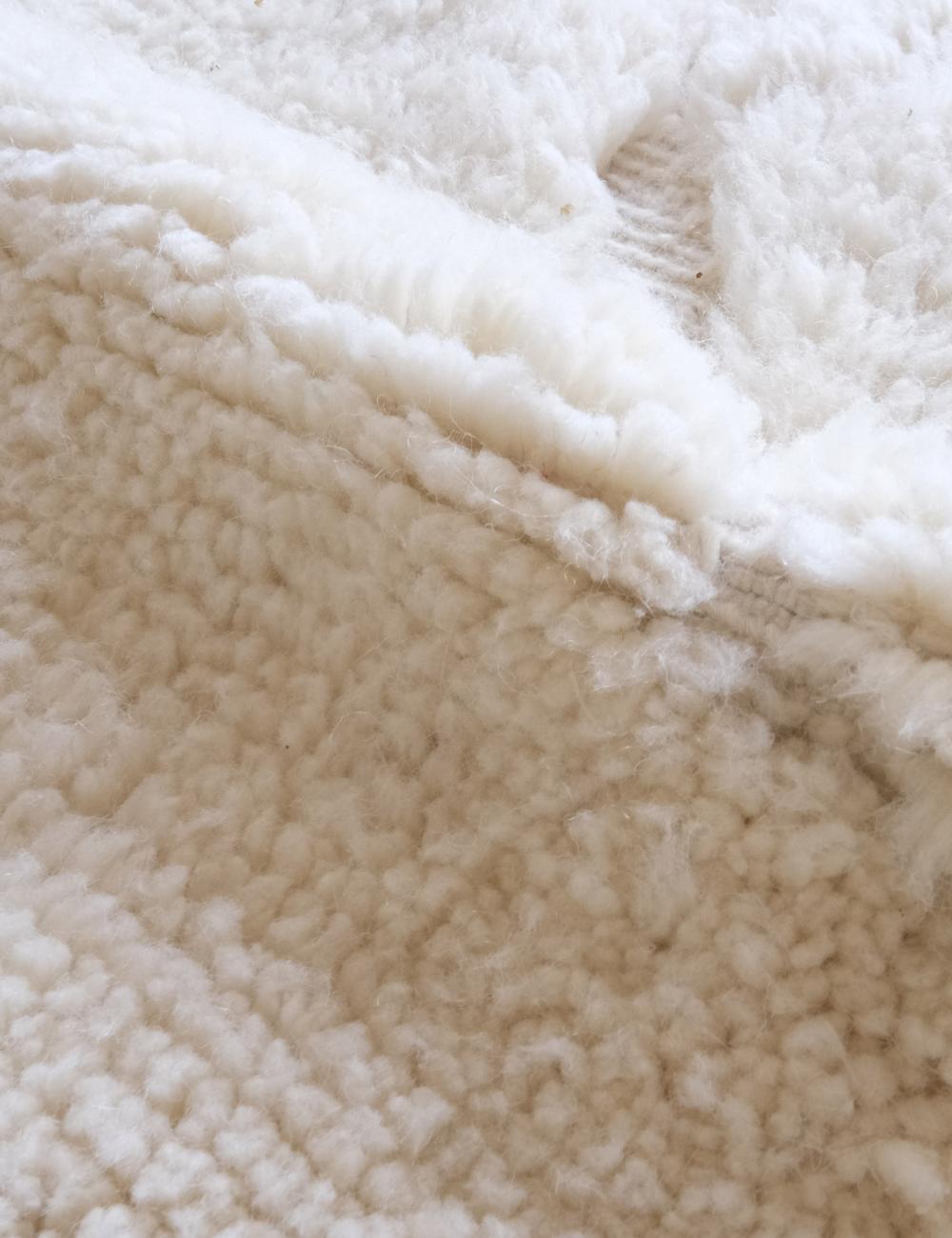Small Luxury Beni Mrirt Rug 3.7 x 3.3 ft / 114 x 103 cm