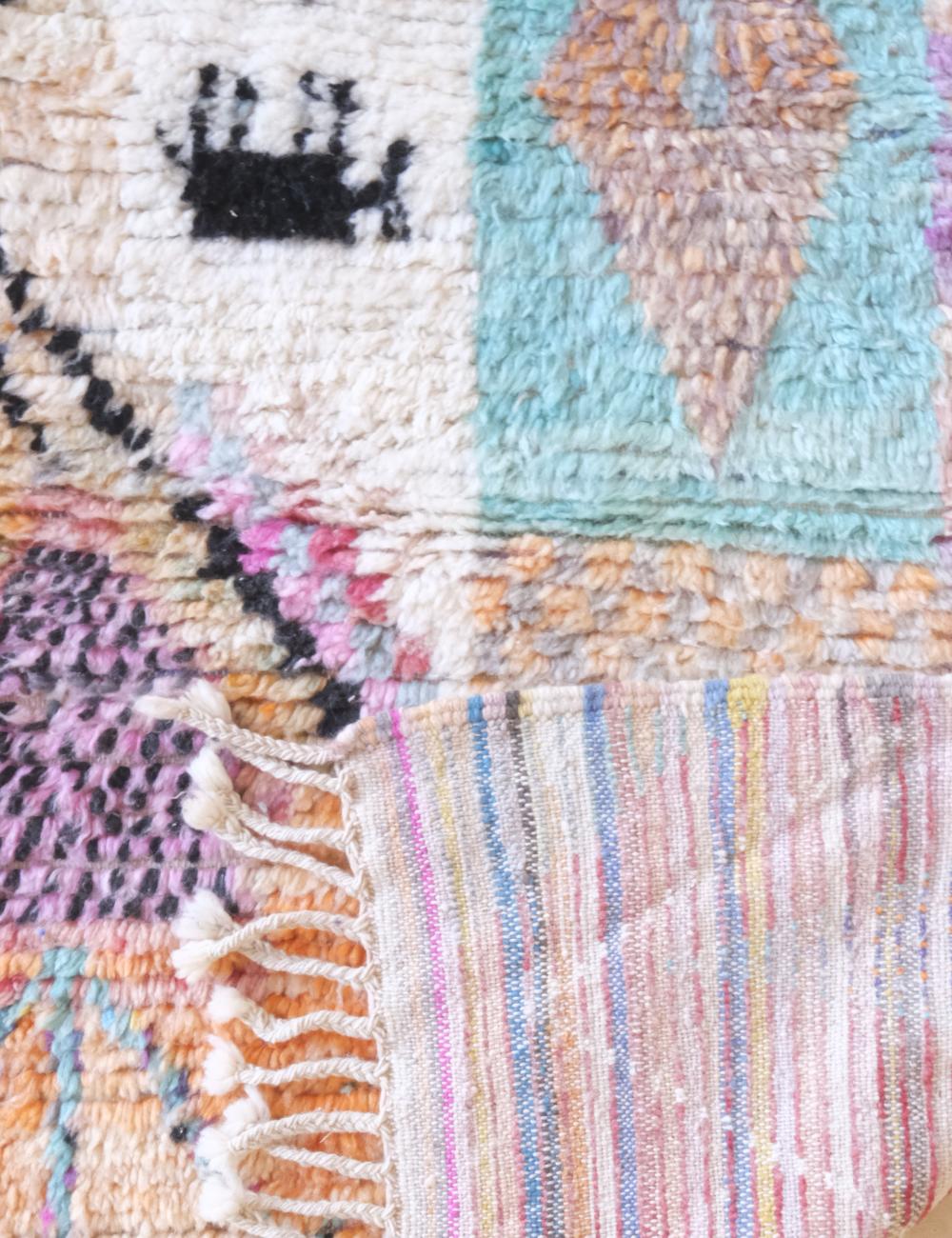 Small Hand-knotted Moroccan Wool Rug 4.7 x 3.3 ft / 144 x 102 cm