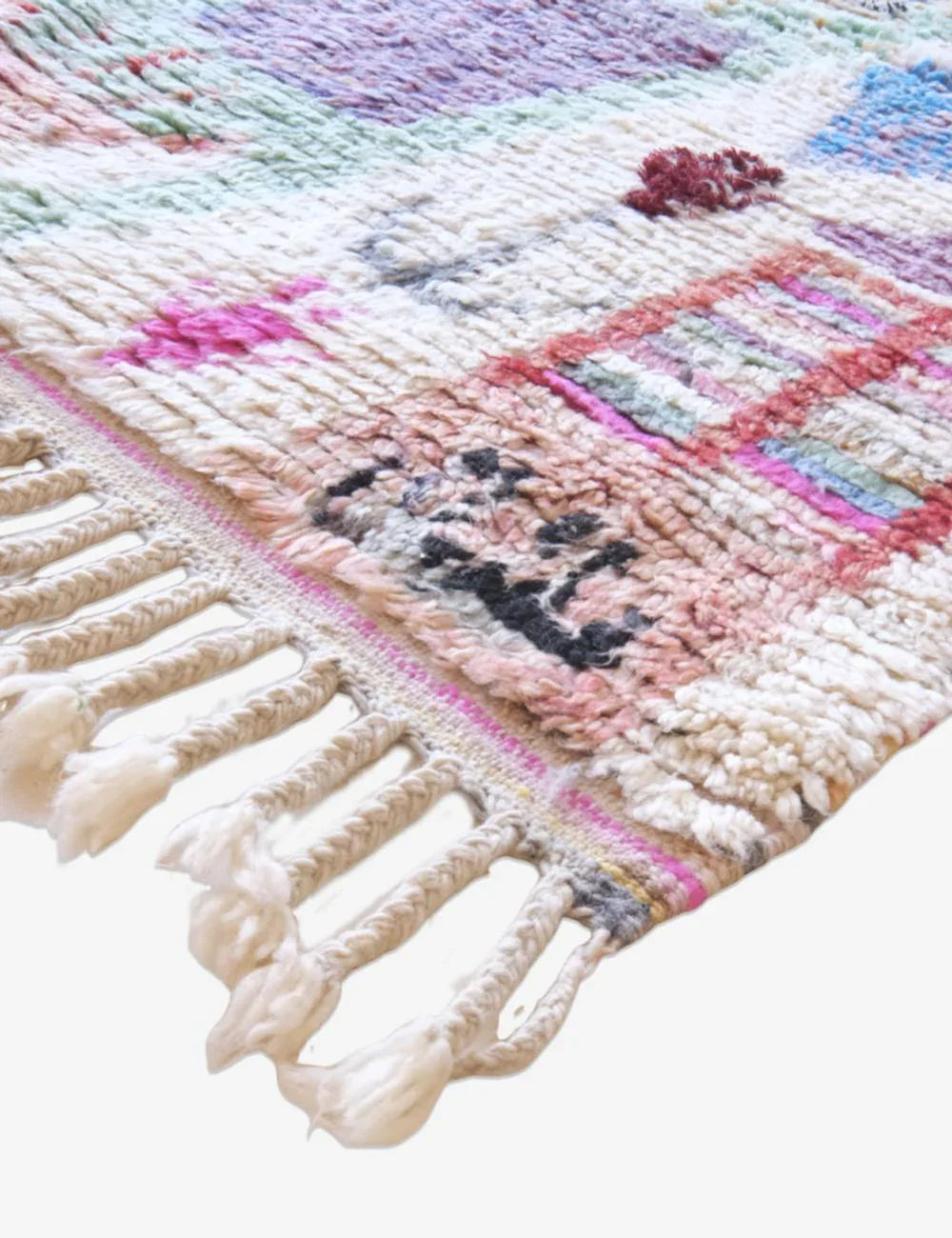 Small Moroccan Wool Rug 4.8 x 3.3 ft / 147 x 102 cm - Surcoma