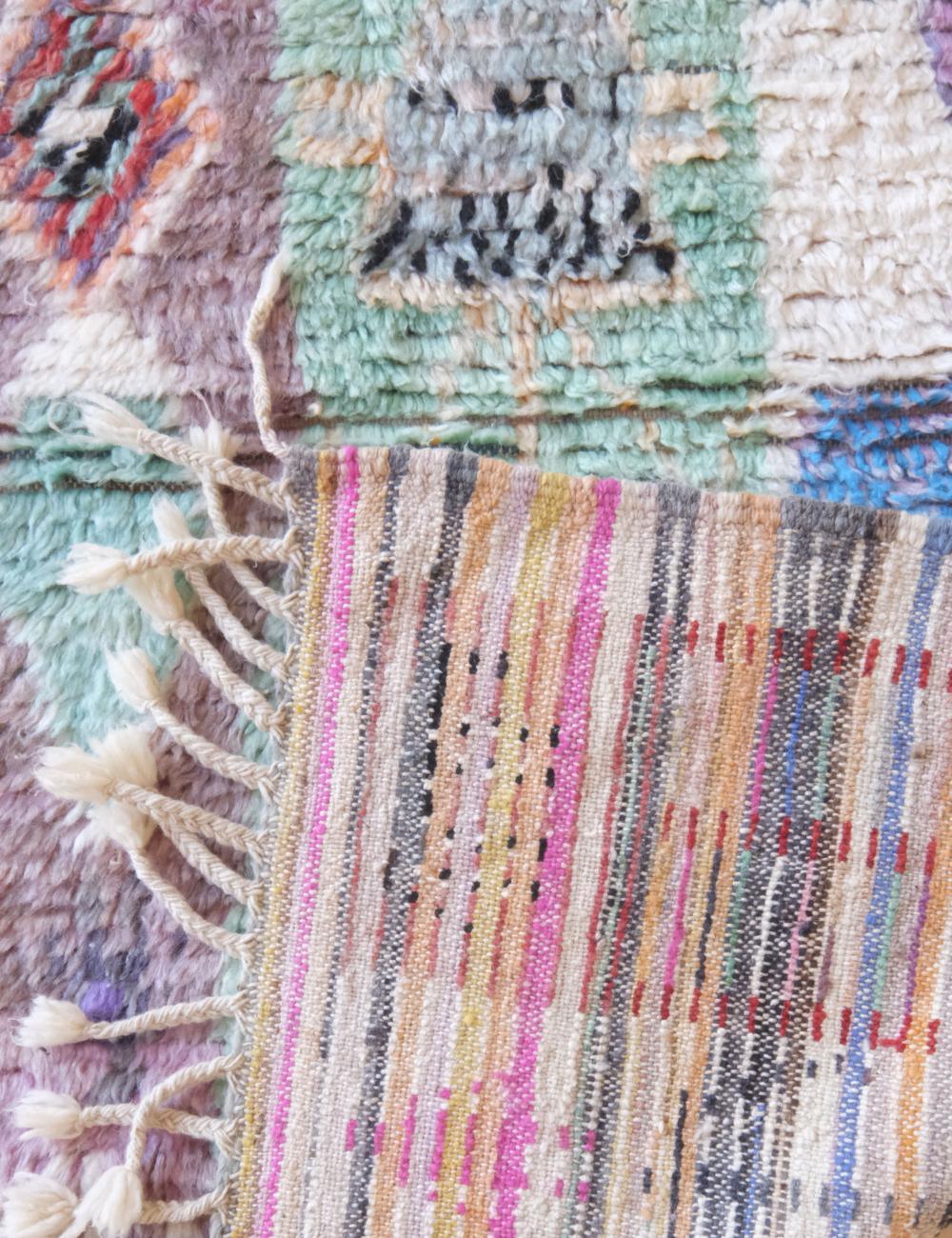 Small Moroccan Wool Rug 4.8 x 3.3 ft / 147 x 102 cm - Surcoma