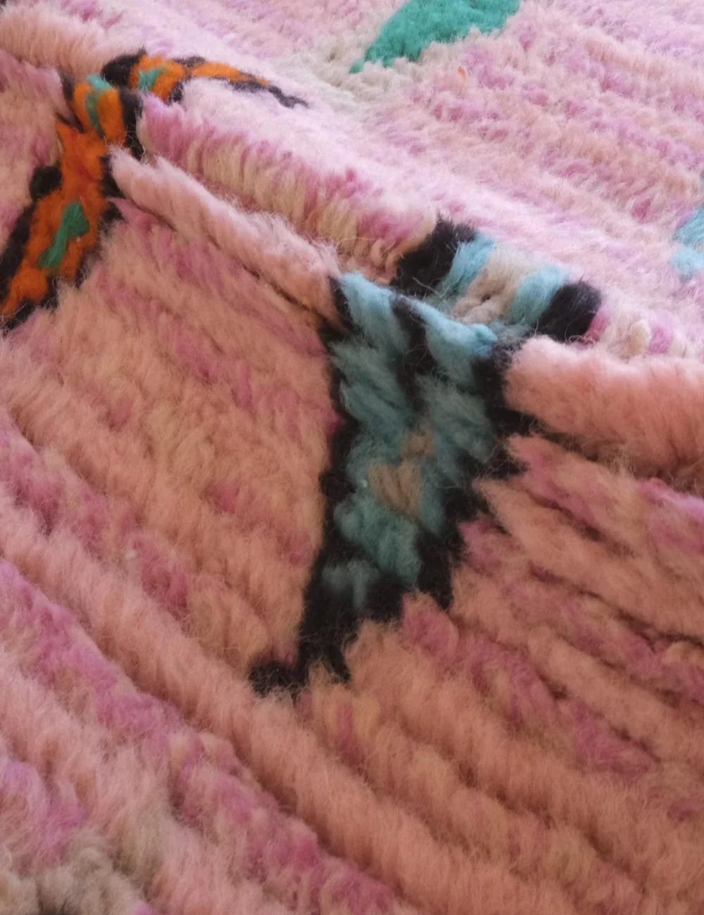 Small Moroccan Wool Rug 5 x 2.2 ft / 153 x 67 cm - Surcoma