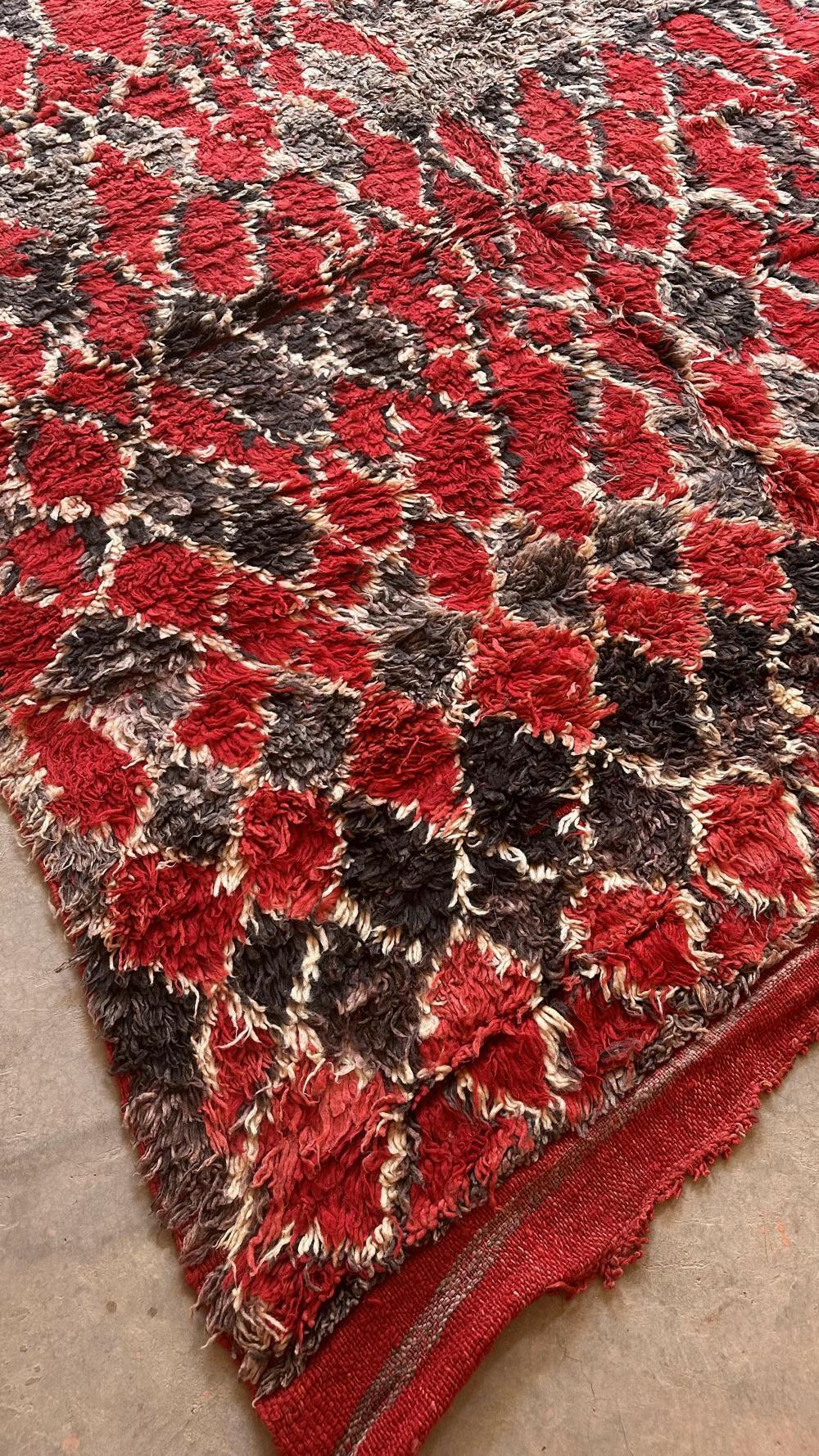 Moroccan Talsint Abstract Wool Rug 11 x 6.5 ft / 336 x 200 cm - Surcoma