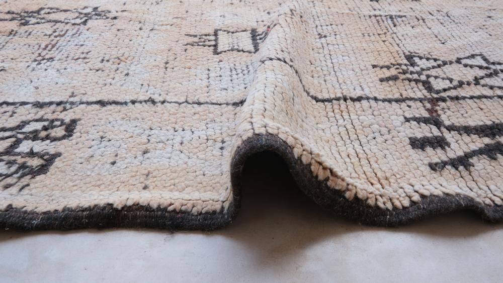 Moroccan Terracotta Wool Rug 8.3 x 5.8 ft / 253 x 178 cm - Surcoma