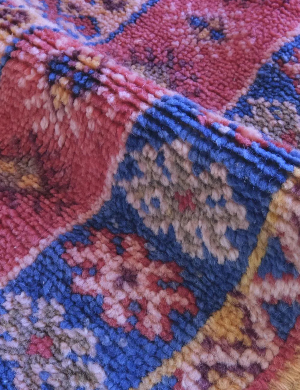 Traditional Moroccan Wool Rug 7.5 x 3.7 ft / 229 x 115 cm - Surcoma