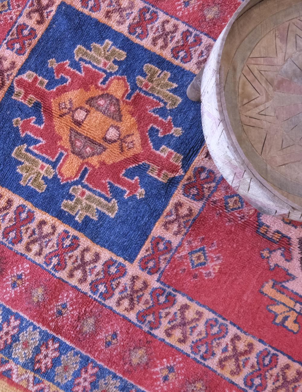 Traditional Moroccan Wool Rug 7.5 x 3.7 ft / 229 x 115 cm - Surcoma