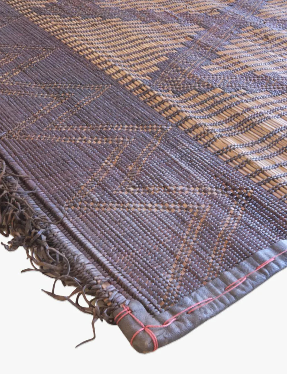 Small Vintage Tuareg Mat Rug 3.8 x 2.9 ft / 112 x 86 cm - Surcoma