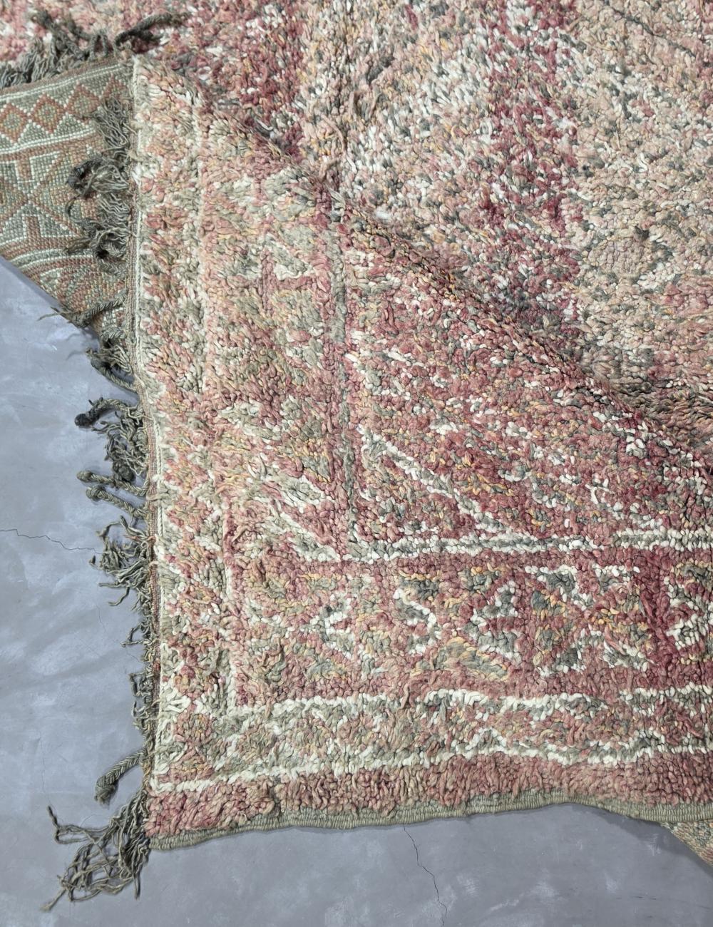 Vintage Berber Rug 9.8 x 6.6 ft / 298 x 203 cm