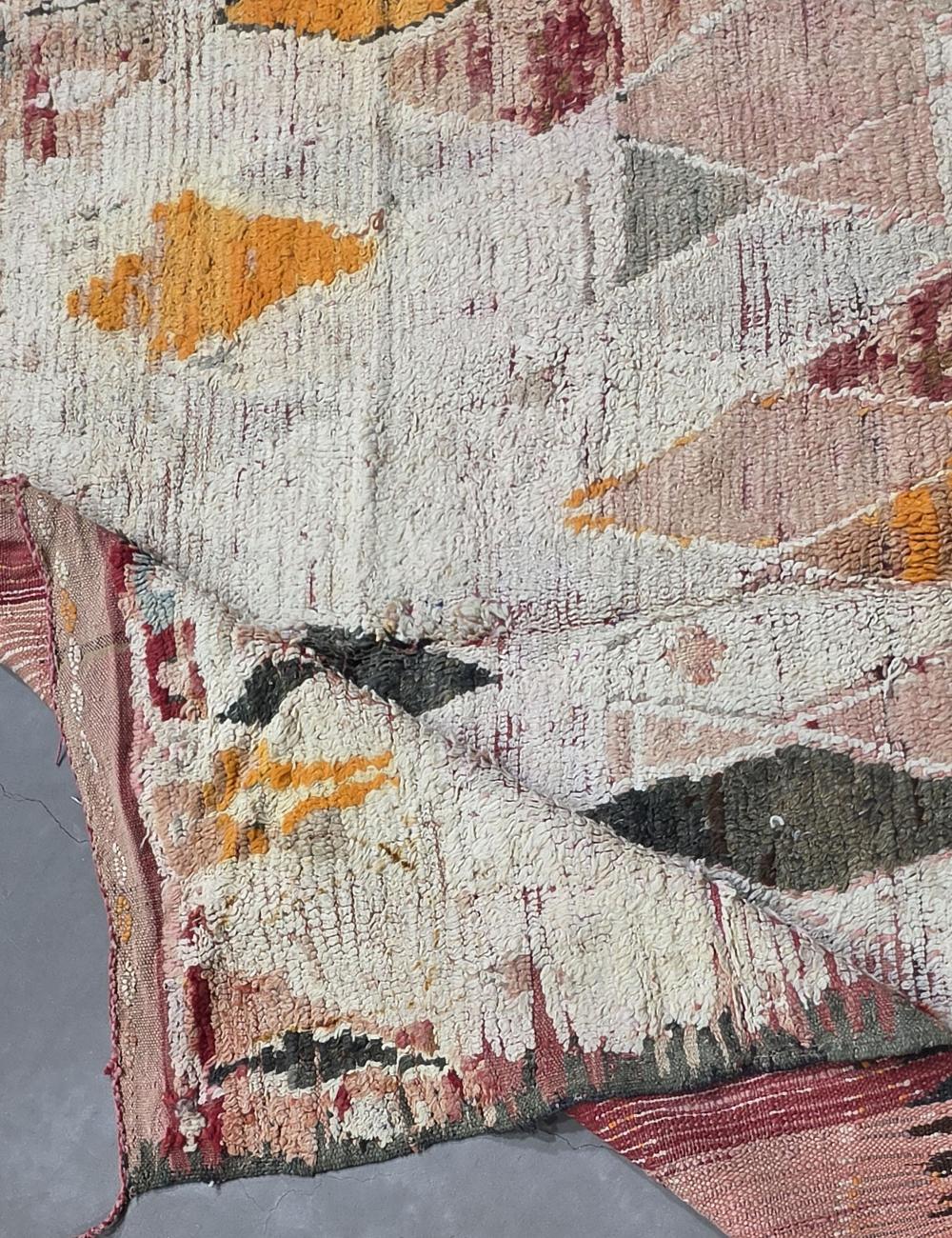 Abstract Berber Carpet 8.1 x 5.3 ft / 247 x 164 cm