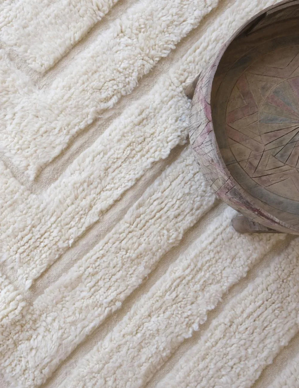 White Morocan Rug 9.5 x 6.5 ft / 291 x 198 cm - Surcoma