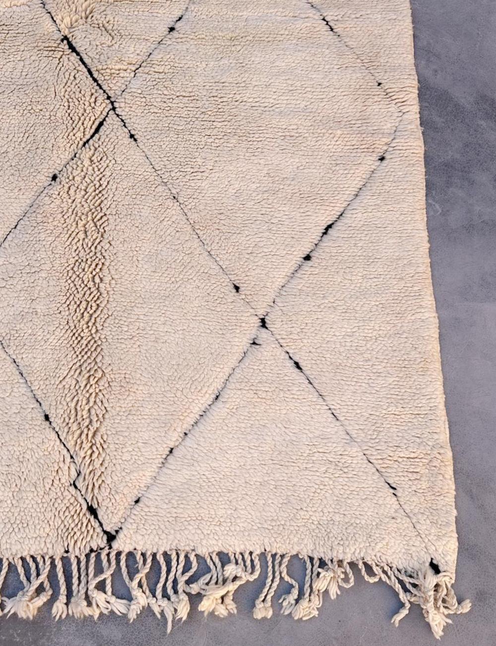 White Luxury Beni Mrirt Rug 11.4 x 8.9 ft / 346 x 272 cm