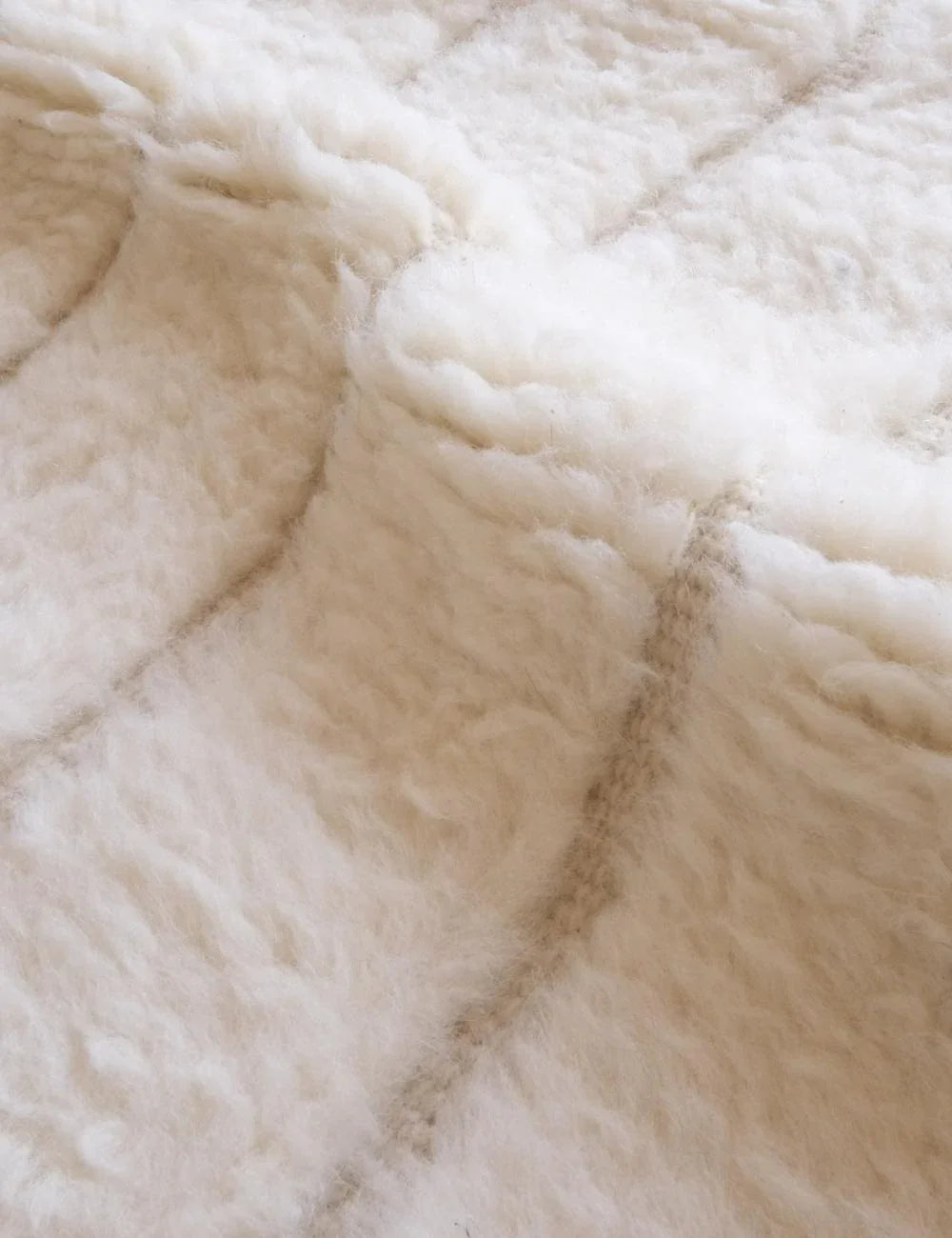 White Moroccan Handknotted Wool Rug 8.3 x 5 ft / 253 x 153 cm - Surcoma