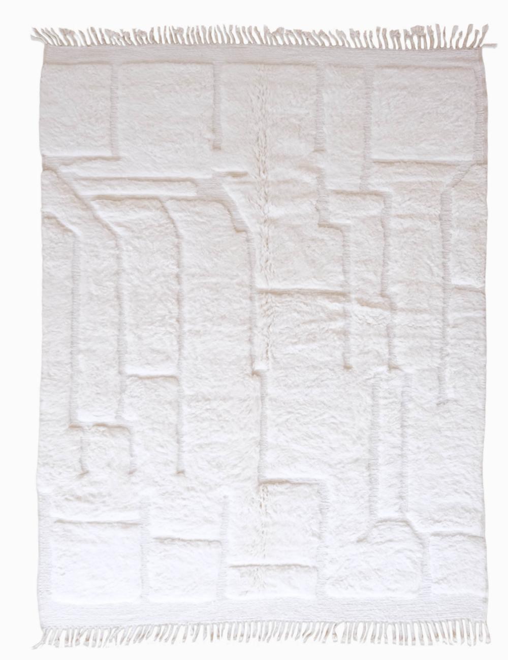White Moroccan Shag Rug 11.1 x 8.2 ft / 338 x 252 cm