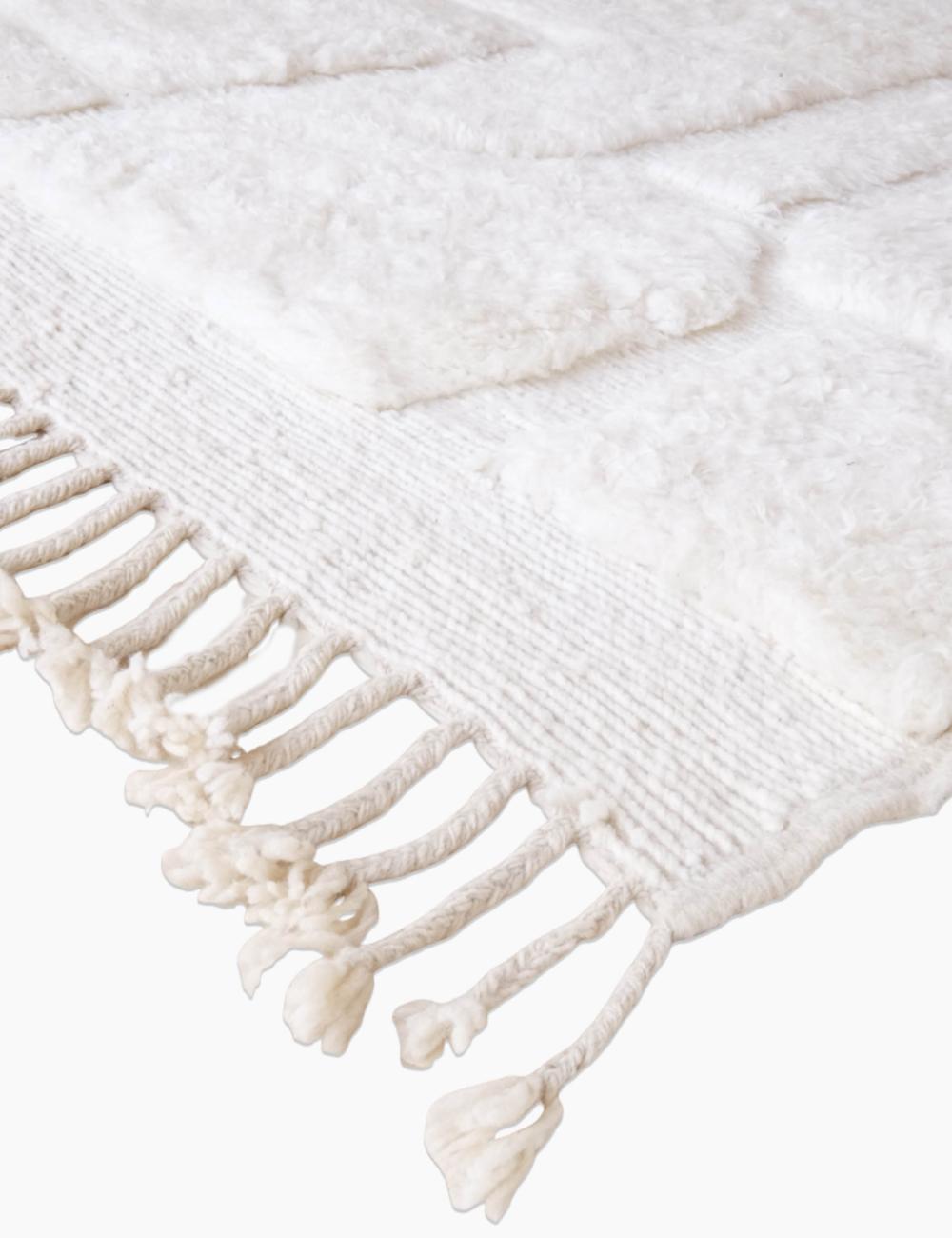 White Moroccan Shag Rug 11.1 x 8.2 ft / 338 x 252 cm