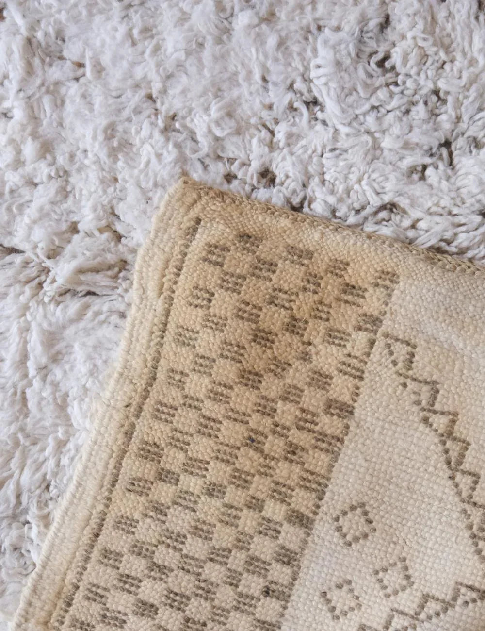 White Moroccan Rug 10.4 x 5.9 ft / 318 x 180 cm - Surcoma