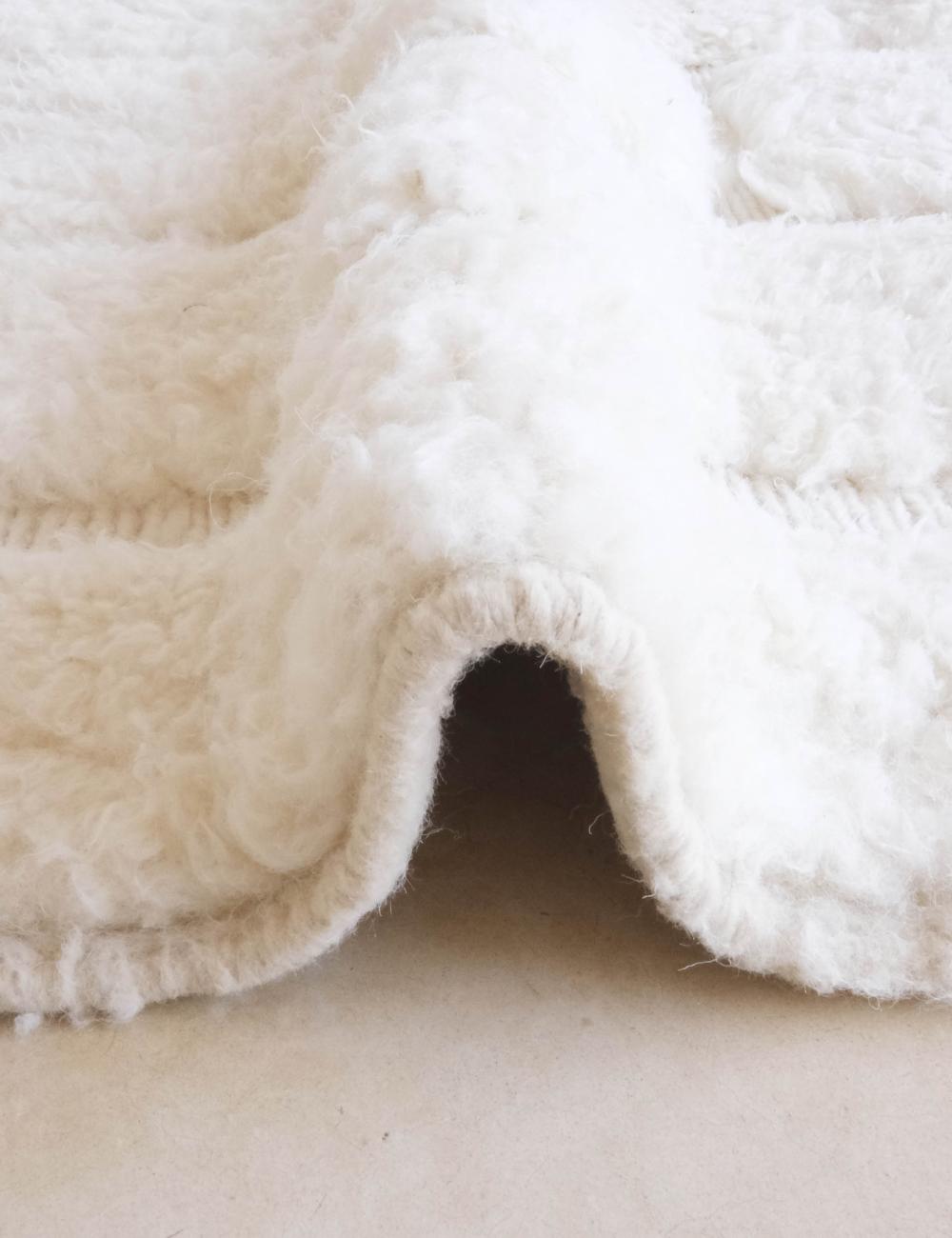 White Moroccan Shag Rug 11.1 x 8.2 ft / 338 x 252 cm