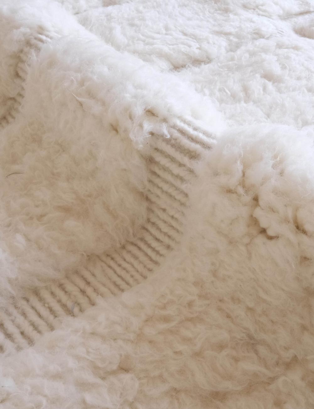 White Moroccan Shag Rug 11.1 x 8.2 ft / 338 x 252 cm