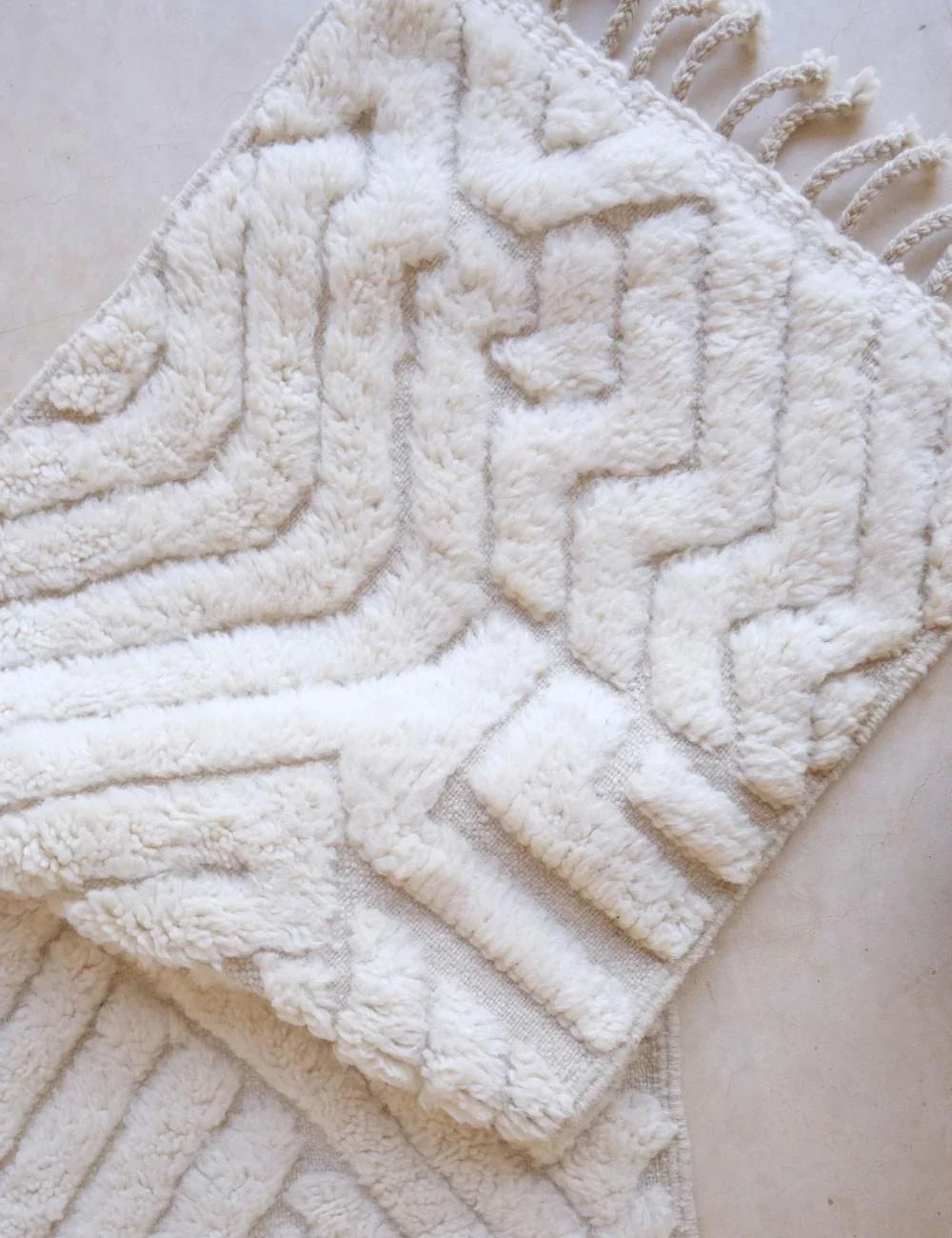 White Moroccan Runner Rug 9.5 x 2 ft / 289 x 62 cm - Surcoma