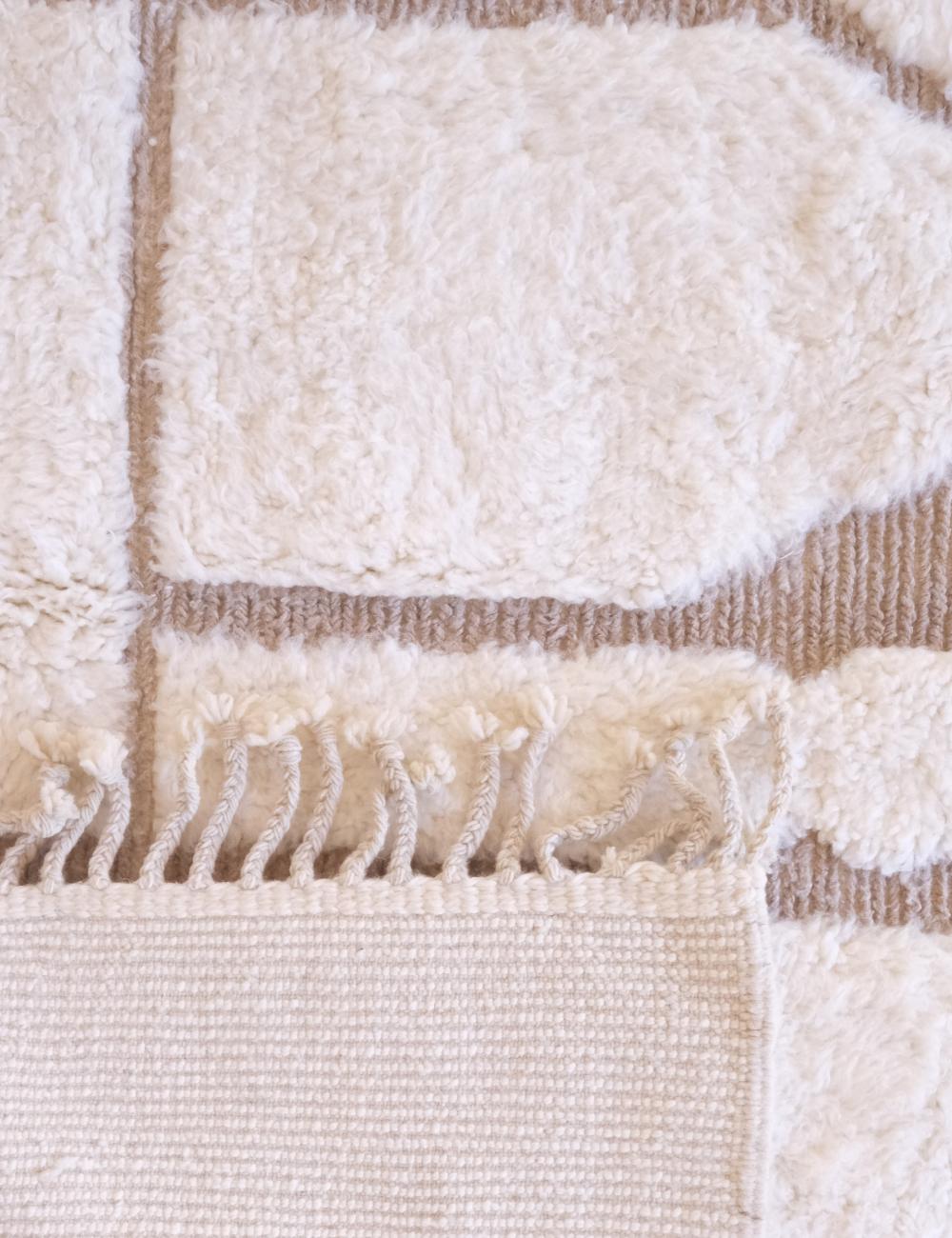White Moroccan Rug 9.8 x 6.7 ft / 300 x 206 cm