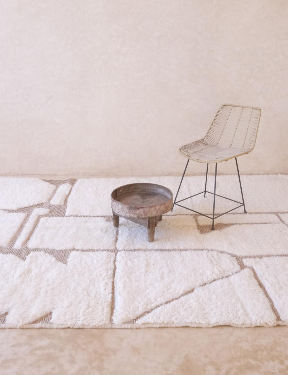White Moroccan Rug 9.8 x 6.7 ft / 300 x 206 cm